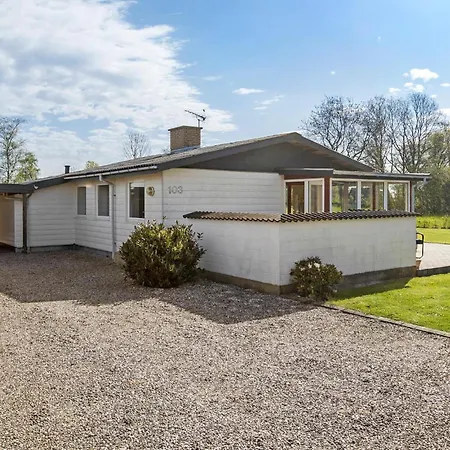 בית נופש Beautiful In Sydals With Sauna Skovmose